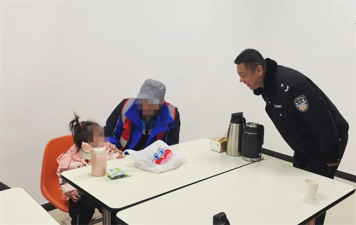 跨越三省市！青岛戒毒警察架起“爱心桥”