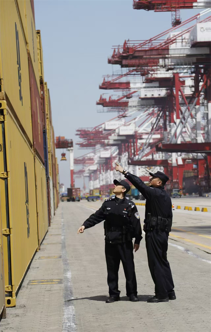 向海图强 智护安澜 ——青岛港航公安“四新”实践绘就世界级港口平安蓝图