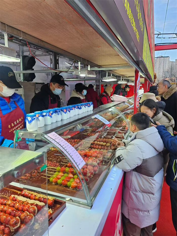 2026青岛萝卜·元宵·糖球会大鲍岛会场正月初一燃情启幕